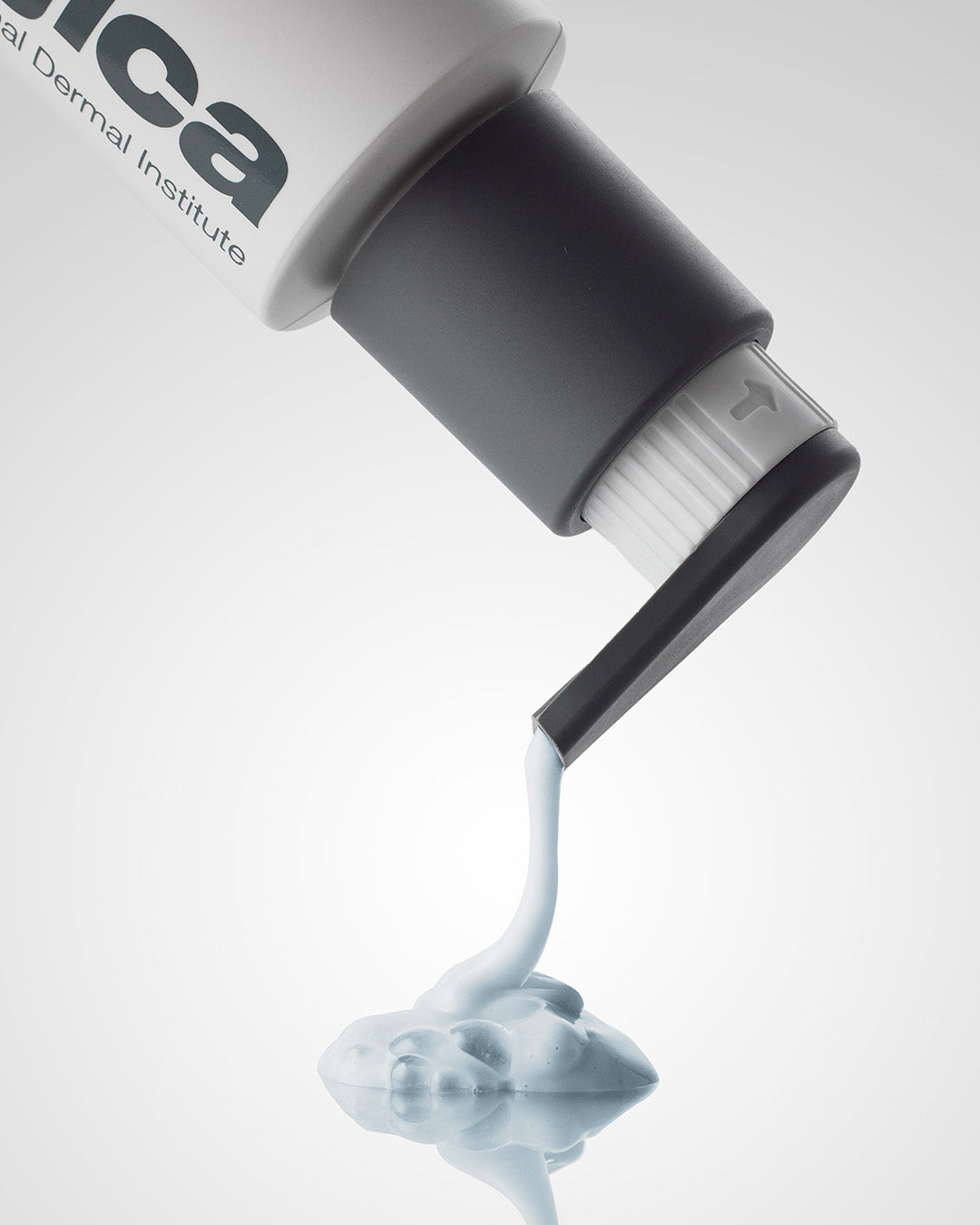 Magnetic Afterglow Cleanser 295ml